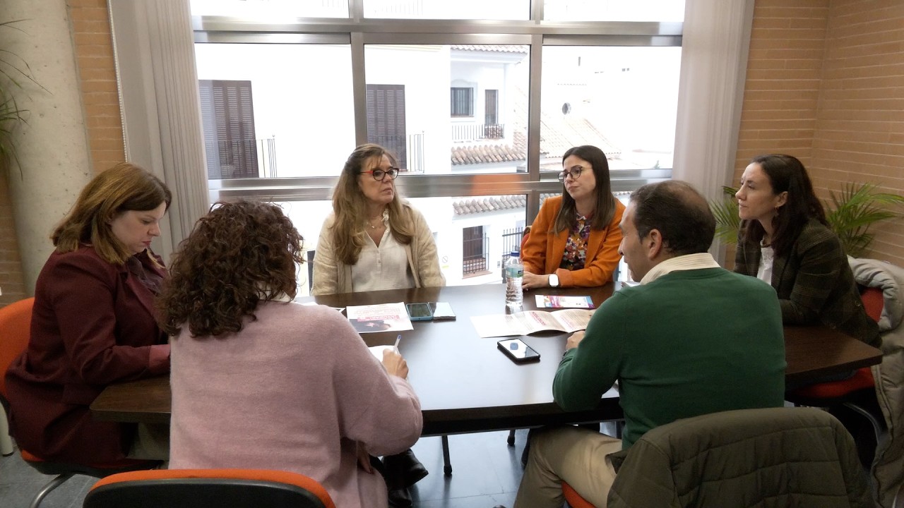 Aproni da a conocer su labor pra la captación de familias acogedoras de menores