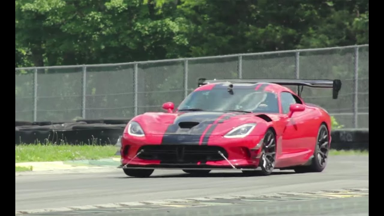 Dodge Viper ACR at Lightning Lap 2016