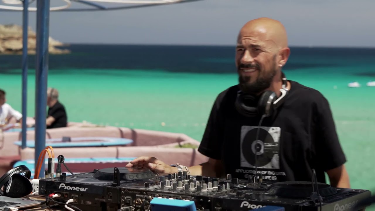 WOLO & MUNLY   - WAKE UP IBIZA FESTIVAL - SUNSET ASHRAM