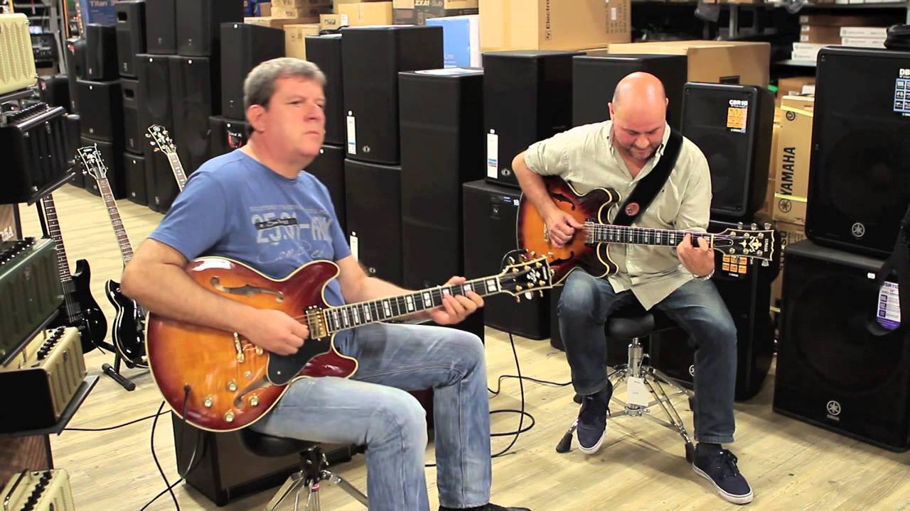 Jes Psaila and Veselin Koychev on the Yamaha SA2200