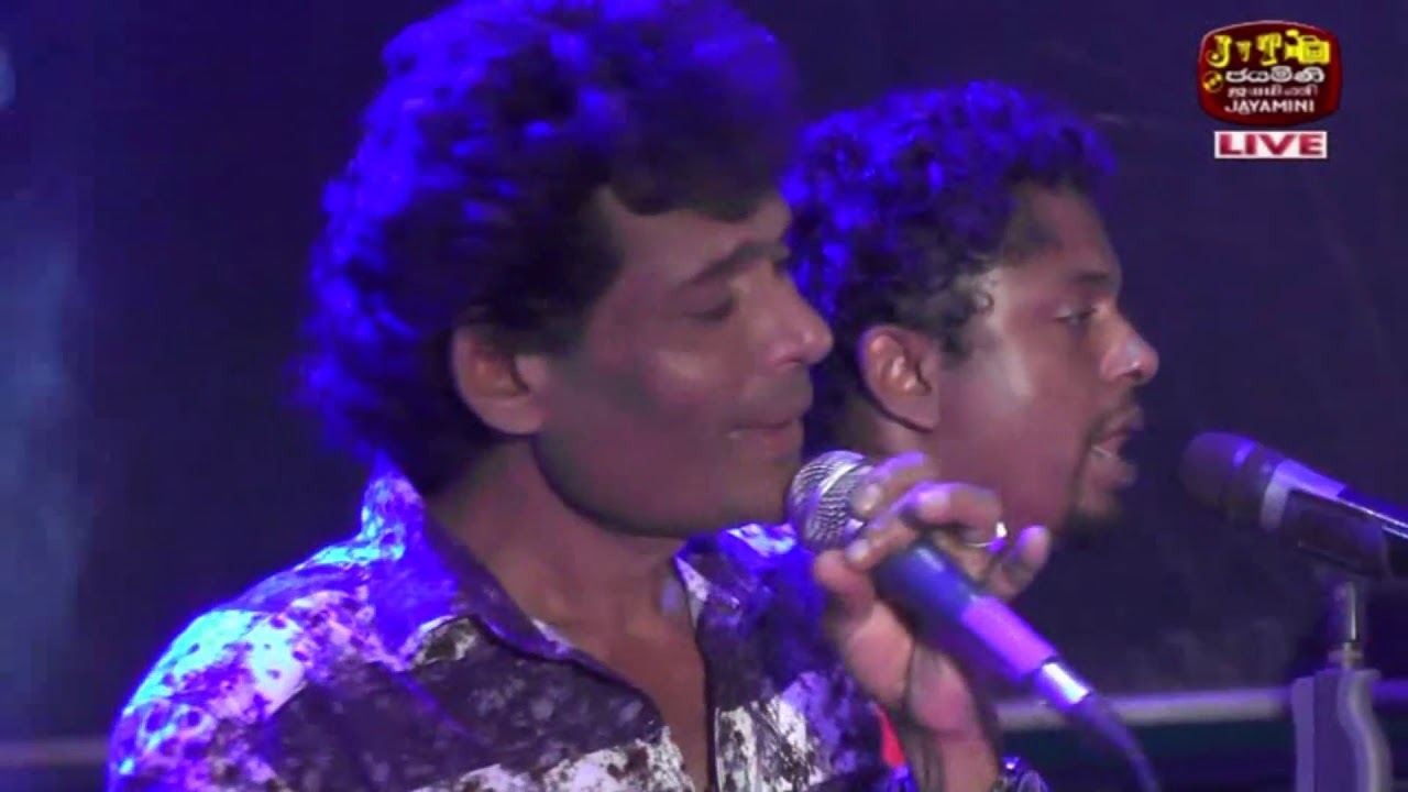 විජය බණ්ඩාර වැලිතුඩුව...SAHARA FLASH Live In Weralupagoda 2018