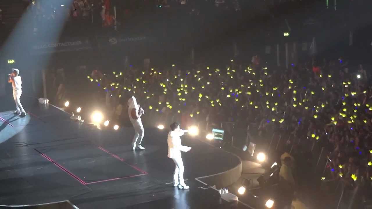 BIGBANG - Teaching Fantastic Baby Dance (London 2012 Alive Galaxy Concert @ Wembley Arena)