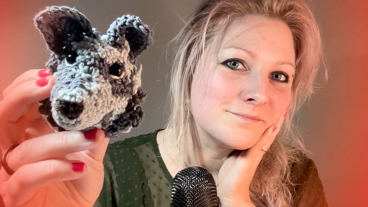 Magyar ASMR | Mitől lesz hiteles valaki? Bemutatkozás (suttogás)