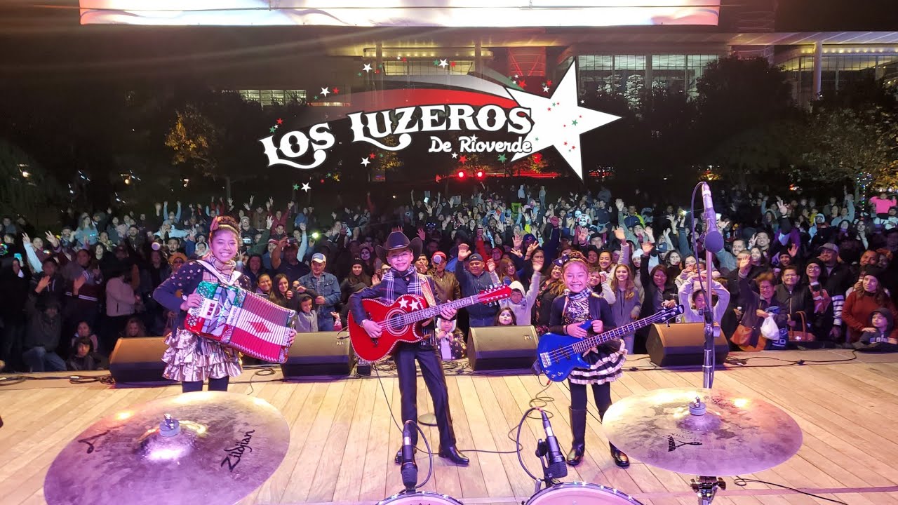 Presentacion y el Capiro Los Luzeros De Rioverde en el Discovery Green Houston Texas