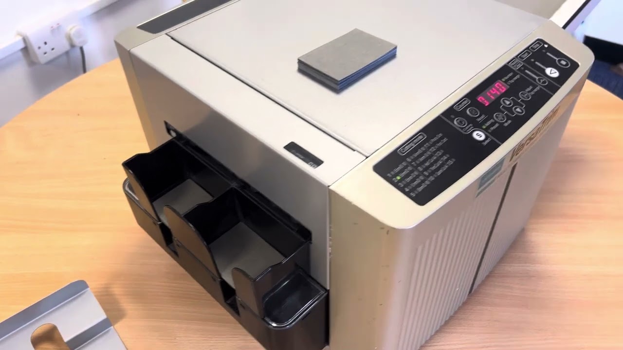 Uchida VersaTrim Multi Card Cutter