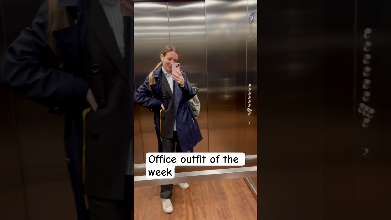 Trench coat season is open slavic #ootd #ralphlauren #tommyhilfiger #officewear #massimoduttioutfit