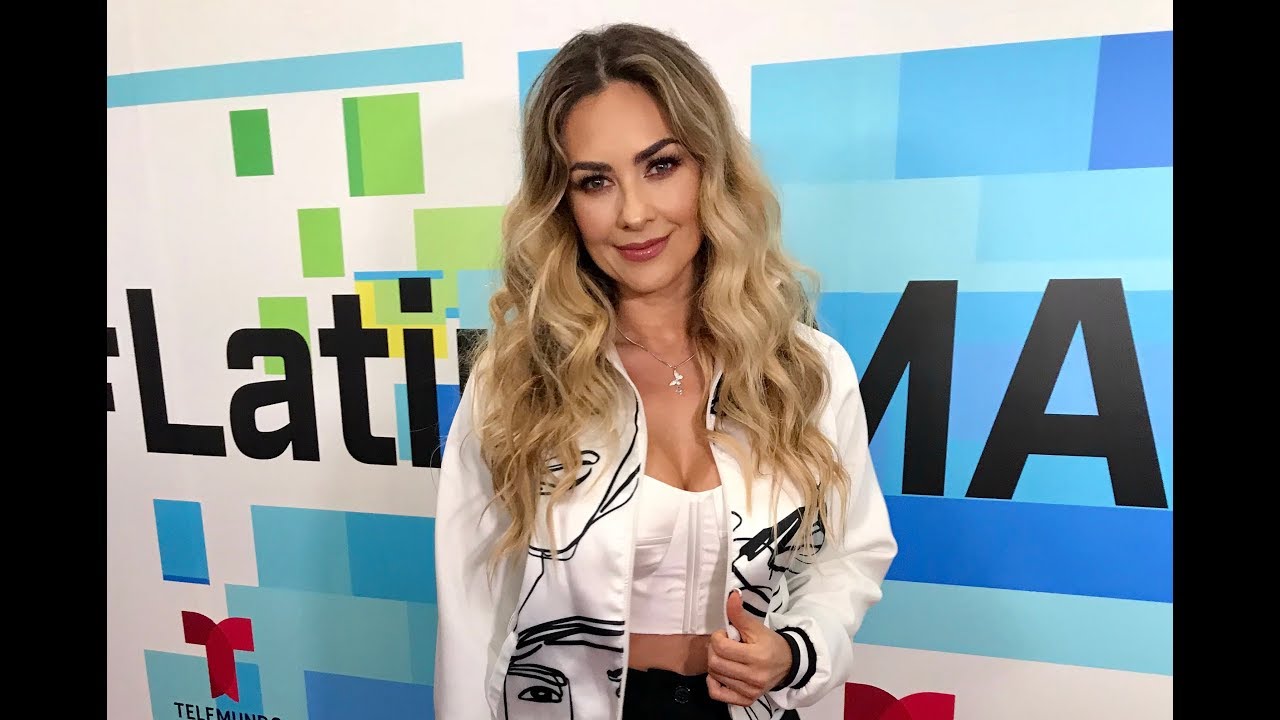 ARACELY ARAMBULA Y BECKY G - Evento Previo a Los Latin AMAS 2018