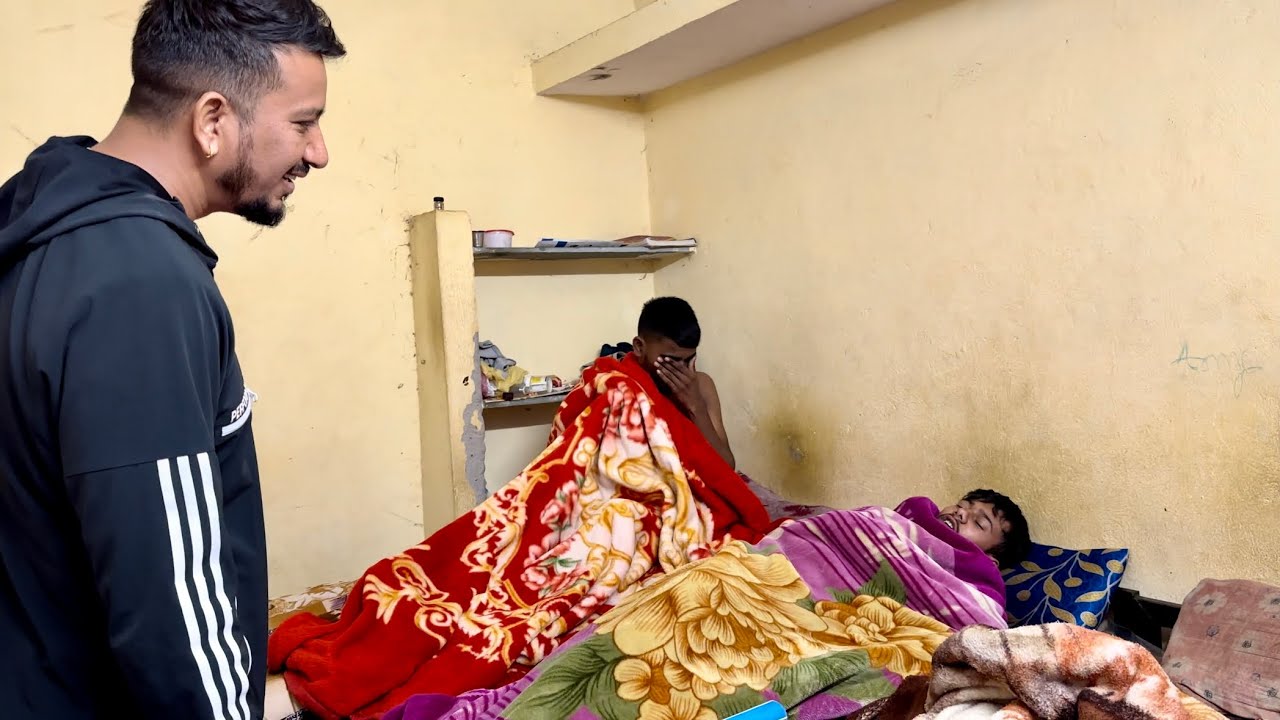 Hostel  में छापा लड़के क्या करते  पकड़े गये 😡🫵