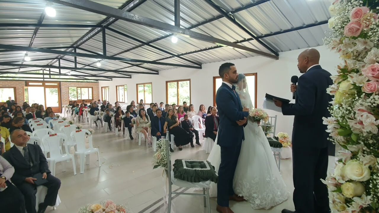 Boda Adventista  Jairo Maldonado y Laura Granados