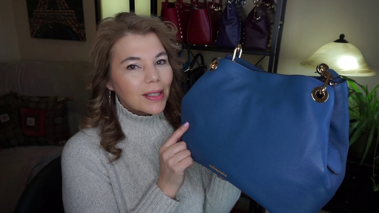 Michael Kors Review Raven What's in my bag Dark Chambray colour Purse of the day