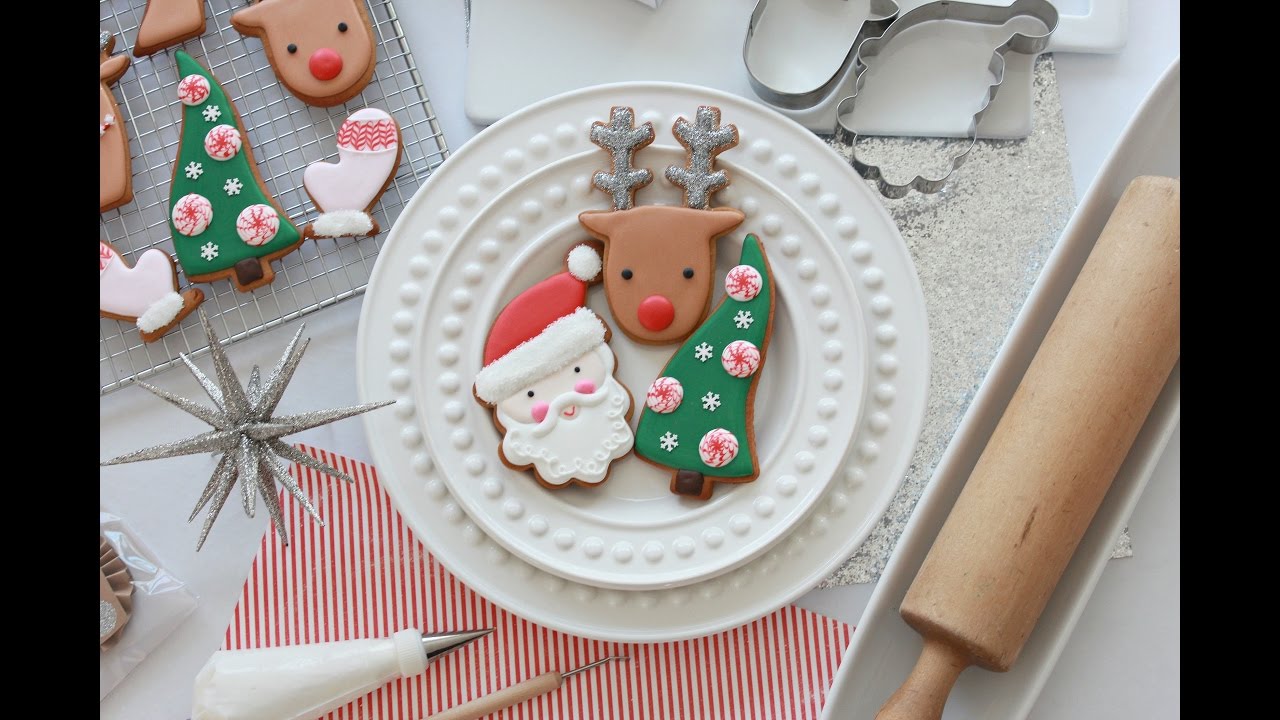 How to Decorate Simple Christmas Cookies with Royal Icing