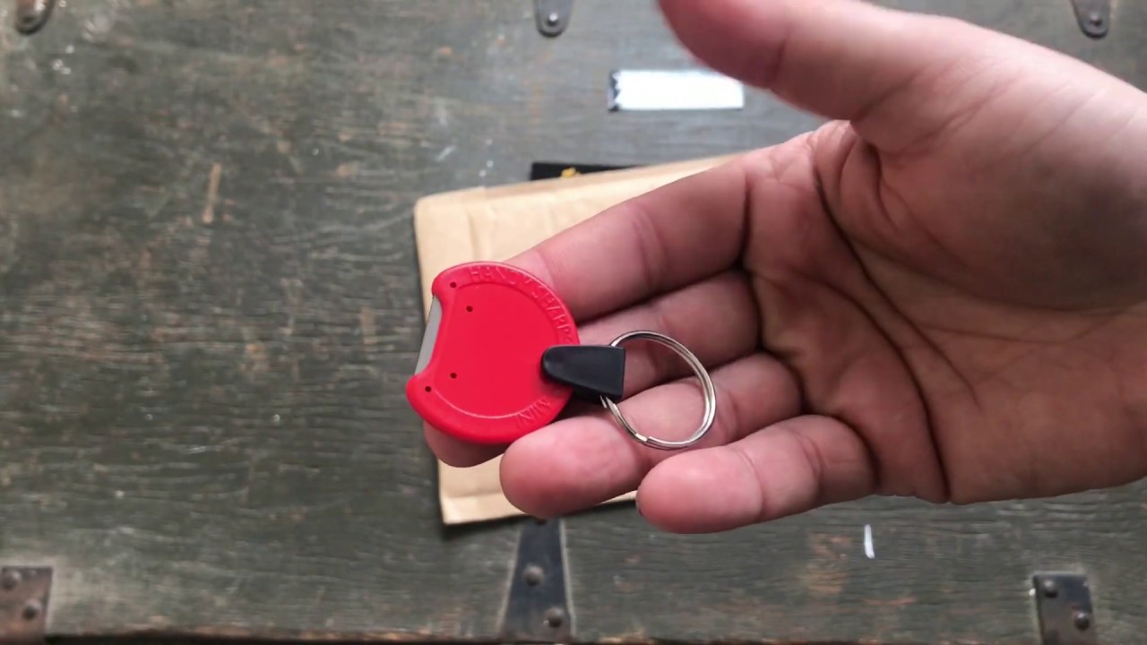 Sharpens Best “poker chip” pocket knife sharpener.  Gimmick or great?