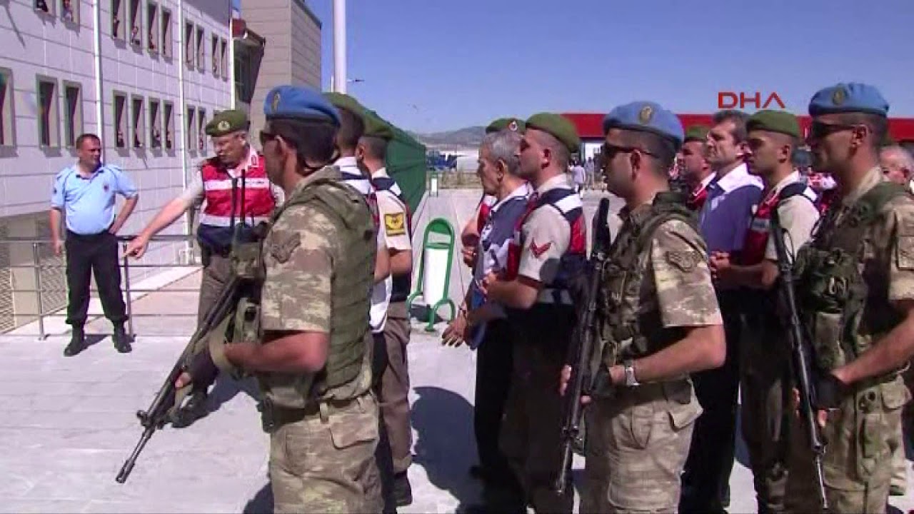 Darbe girişiminin kilit isimlerinden Kemal Batmaz İstanbul'da hakim karşında
