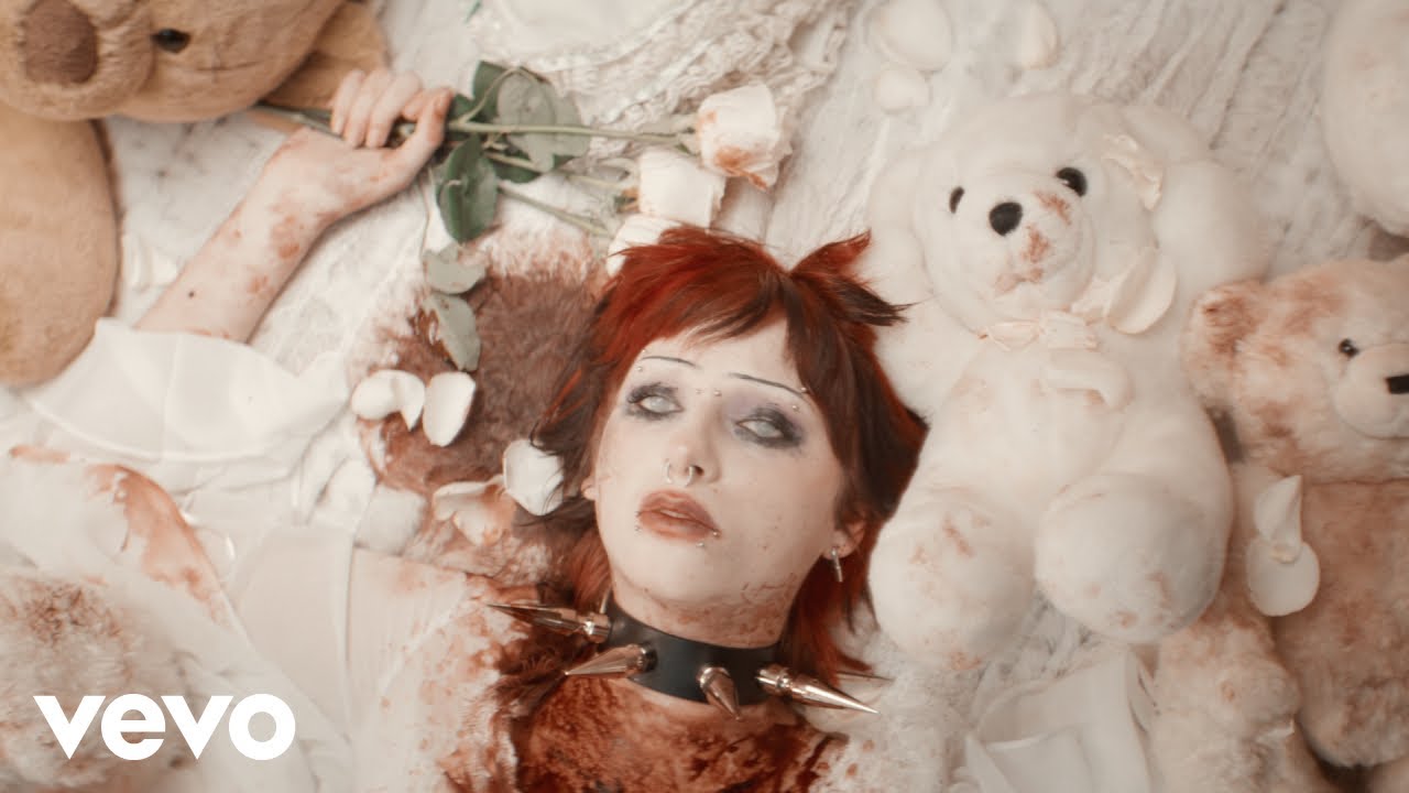 carolesdaughter - Violent (Official Video)