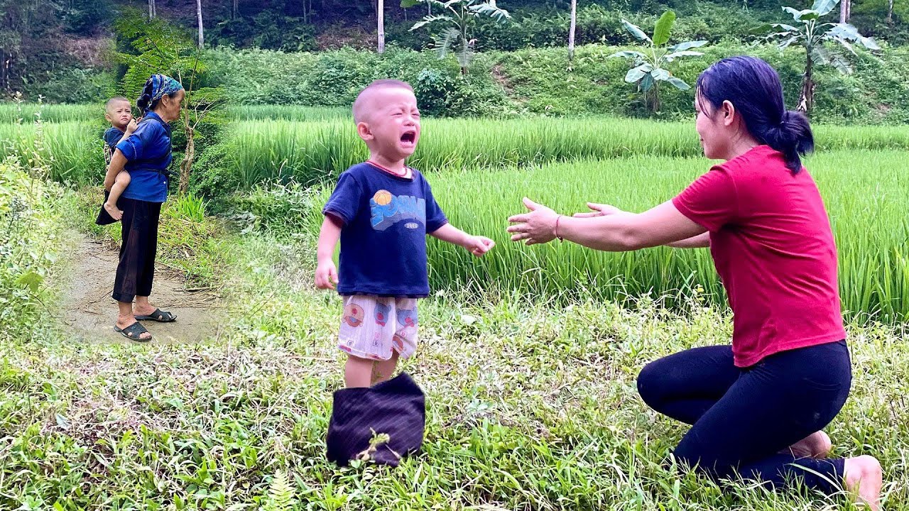 Full video of single mother's daily life and the lovely child abandoned