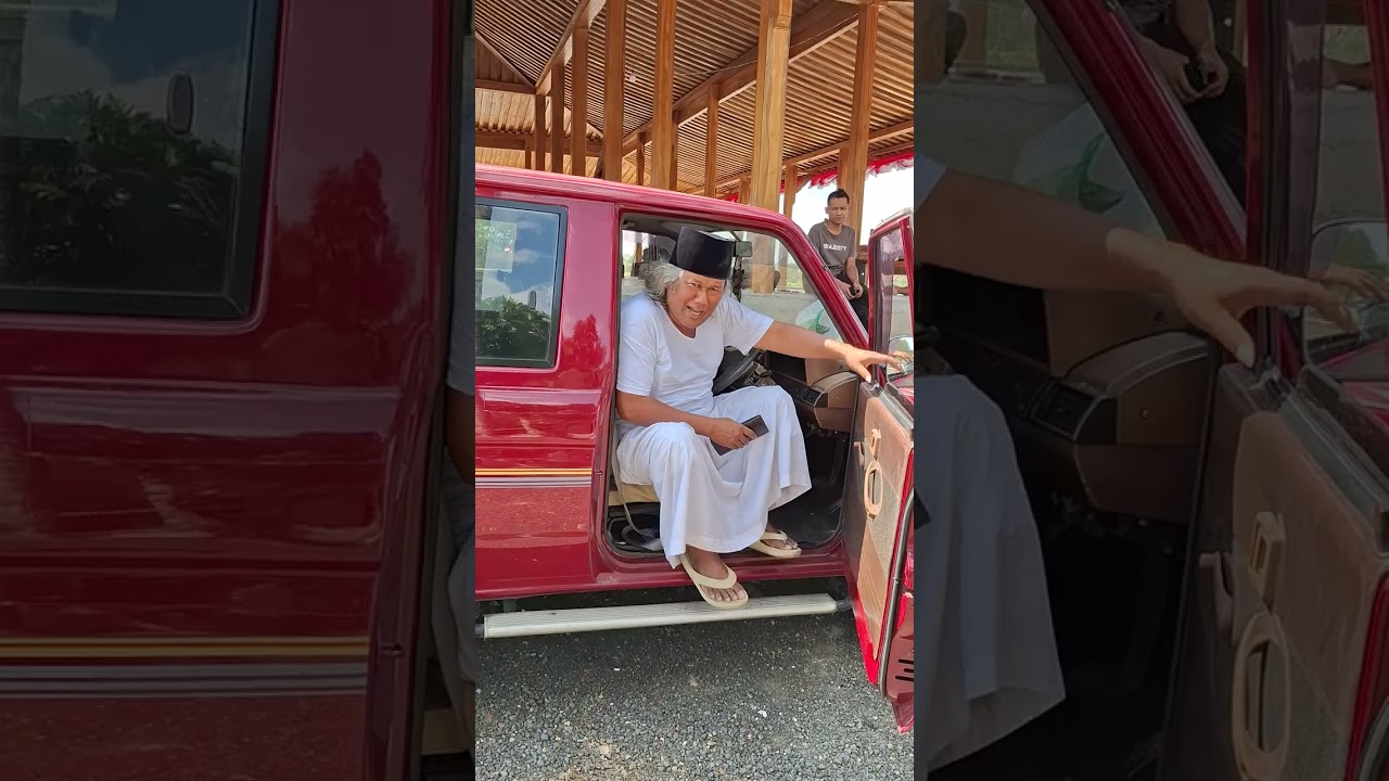 Gus Muwafiq keliling langgar Pondok..