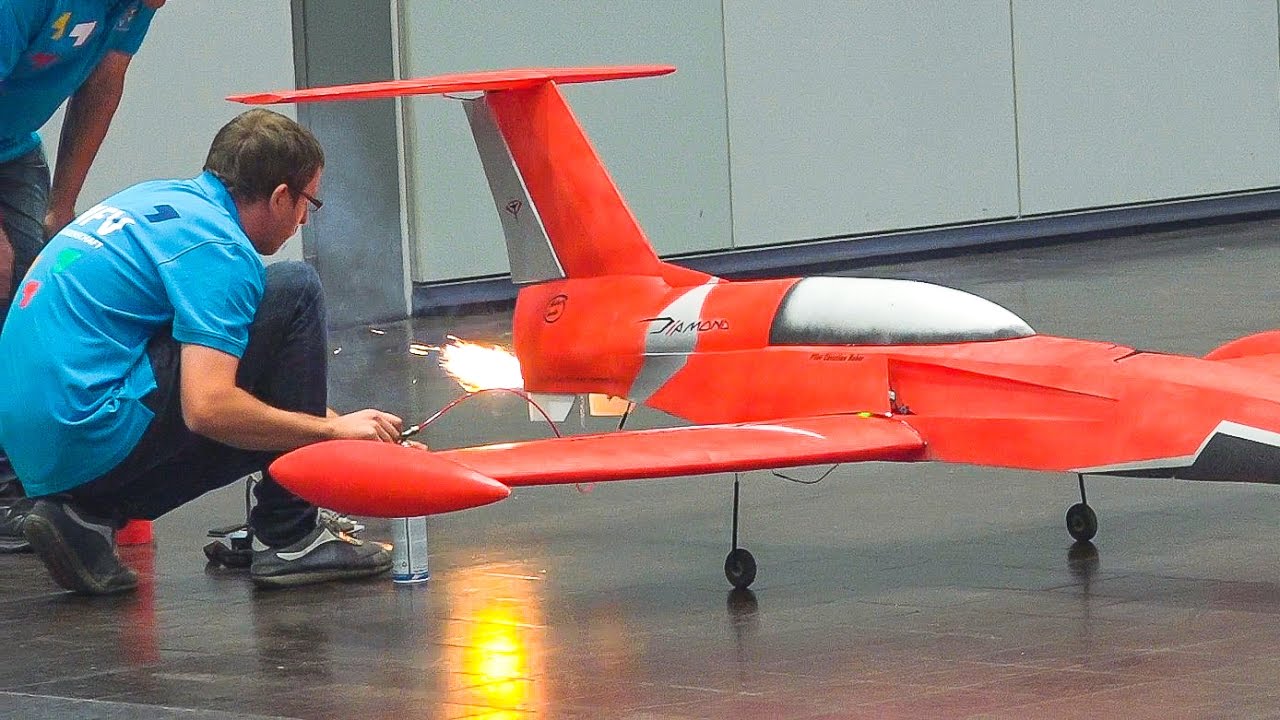 RC TURBINE JET FOR INDOOR FLIGHT WORLD&acute;S ONLY / Fair Leipzig Germany 2016