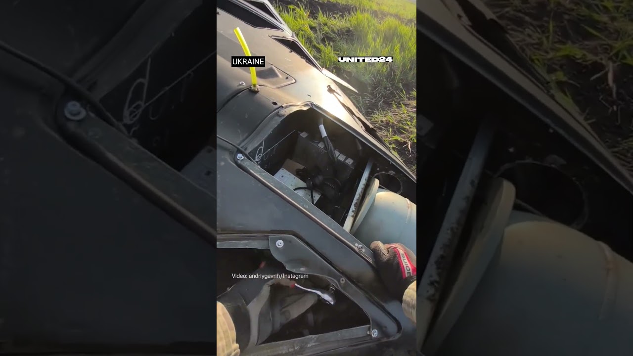 Ukrainian Expert Disarming Russian Shahed-136 Drone #warinukraine