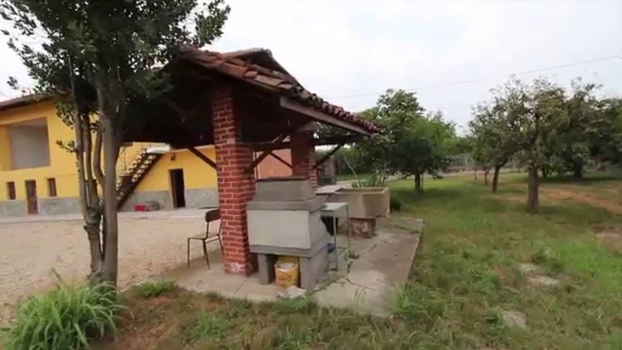 Vigone, caseggiato storico di campagna
