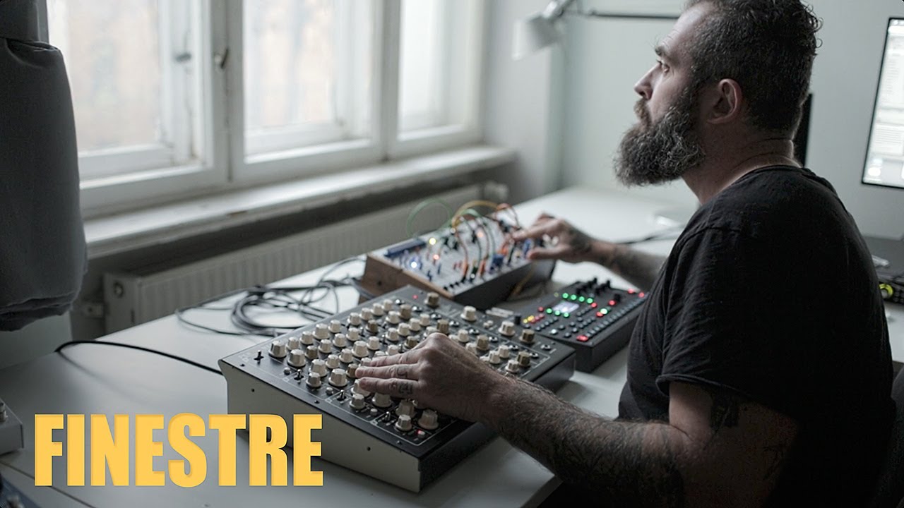 Finestre // Oora [ Easel Command, Octatrack, Perfourmer ]