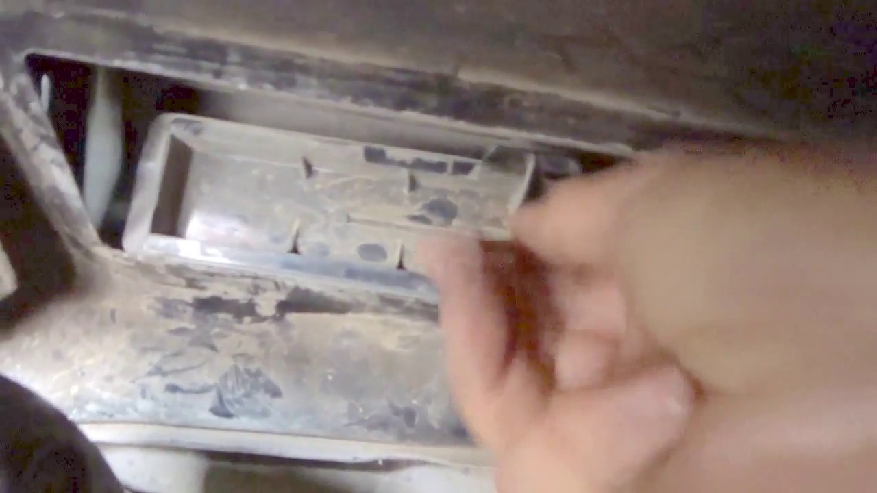 Renault Scénic remplacer filtre d'habitacle - cabin filter - لسلامة صحتك غير فلتر الهواء