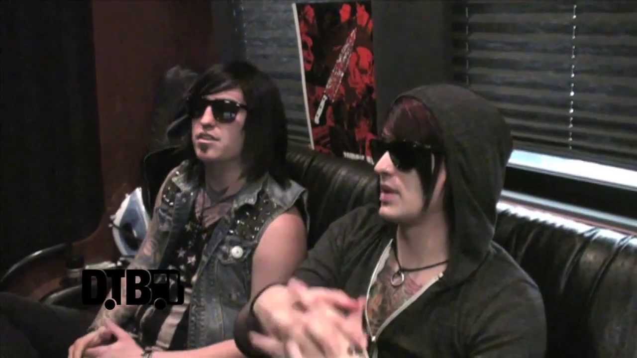 Escape The Fate / Craig Mabbitt / TJ Bell - CRAZY TOUR STORIES Ep. 18