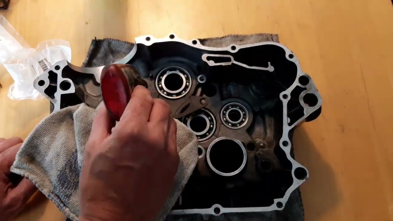 Yamaha XT350 55V Full Restoration Rebuild Part 3 Engine Assembly
