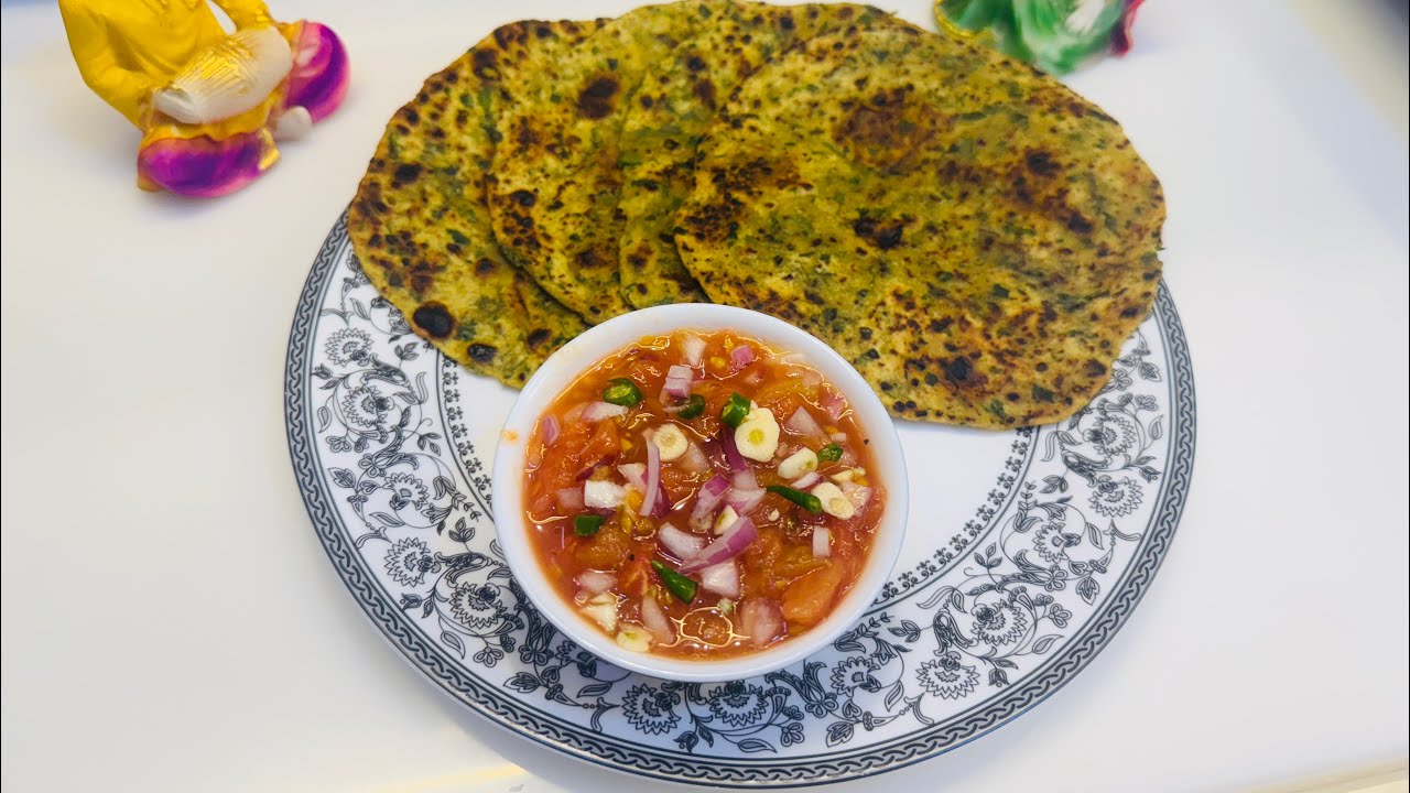 Easy to make Bathua ka paratha 🫓 👌at home. Subscribe my YouTube channel for more recipes.