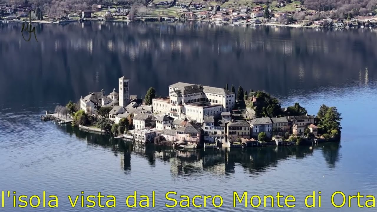 Vedute aeree dell'isola di San Giulio di Orta