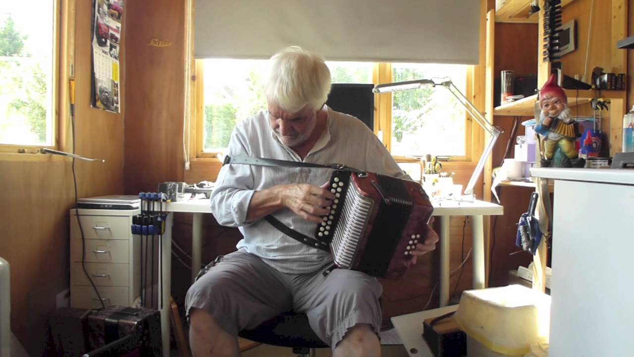 My Love She's But A Lassie Yet - Lester - Melodeon