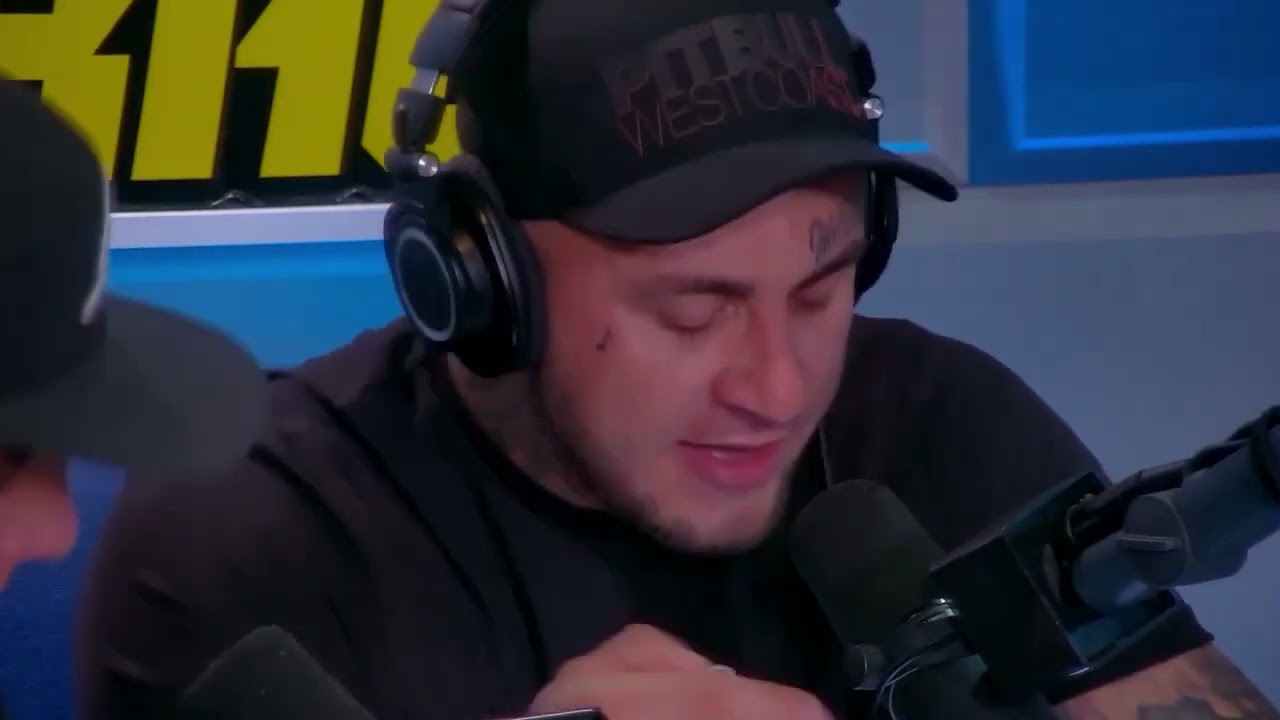 ADEK WWA rapuje NA ŻYWO audio wysoka jakosc