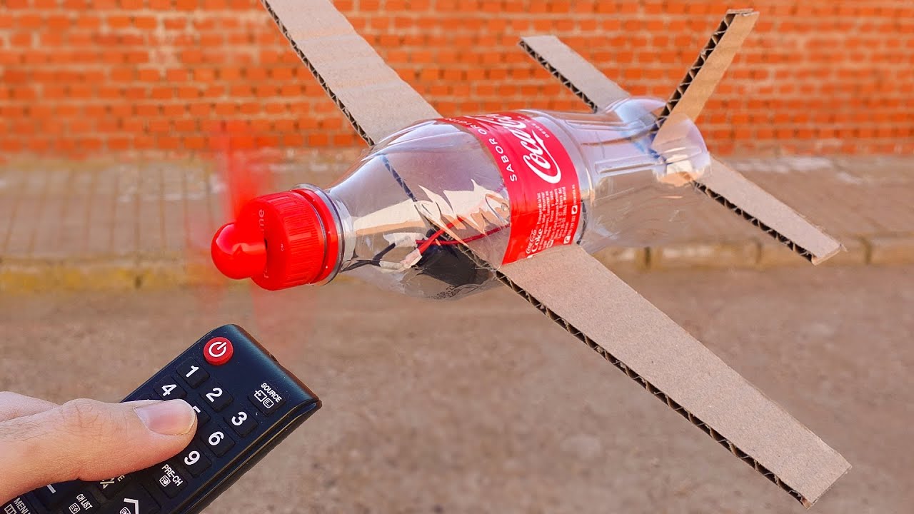 Coca-Cola şişeleriyle UÇAK Yapmak (İŞE YARIYOR) ✈️😲