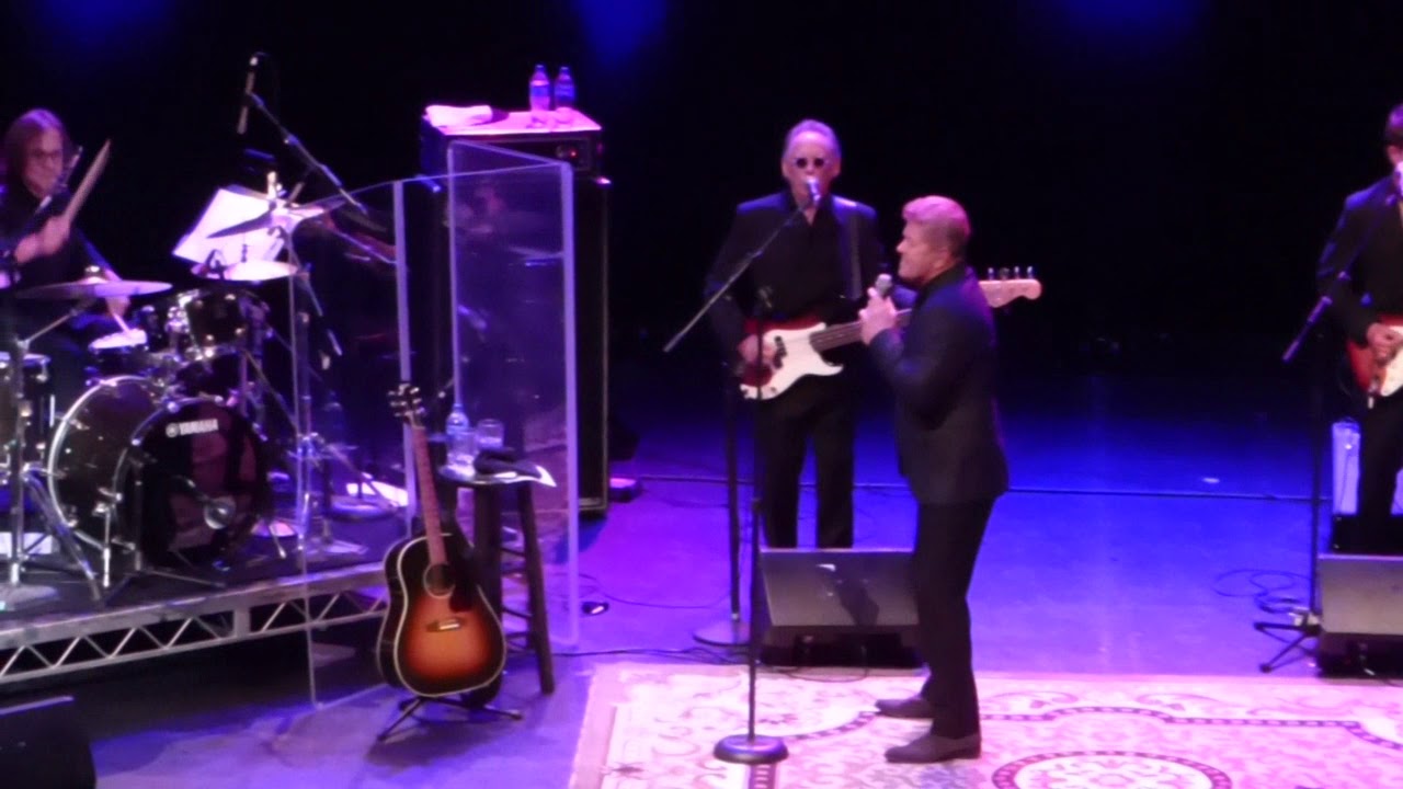 Peter Cetera with Chris Rodriguez at the Saban Theatre - 08/11/18 -  Be Without You