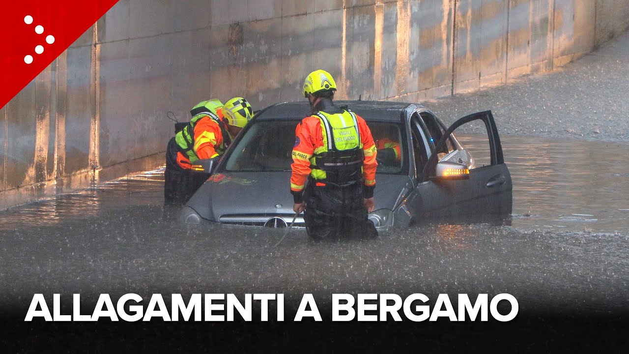 Maltempo in Lombardia, nubifragio su Bergamo: auto bloccate nei sottopassi a Stezzano e Grassobbio