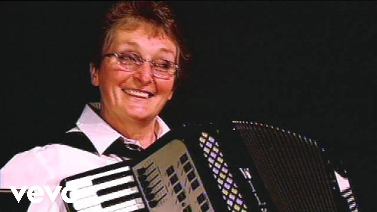 Caledon And The Scottish Fiddle Orchestra - Dashing White Sergeant