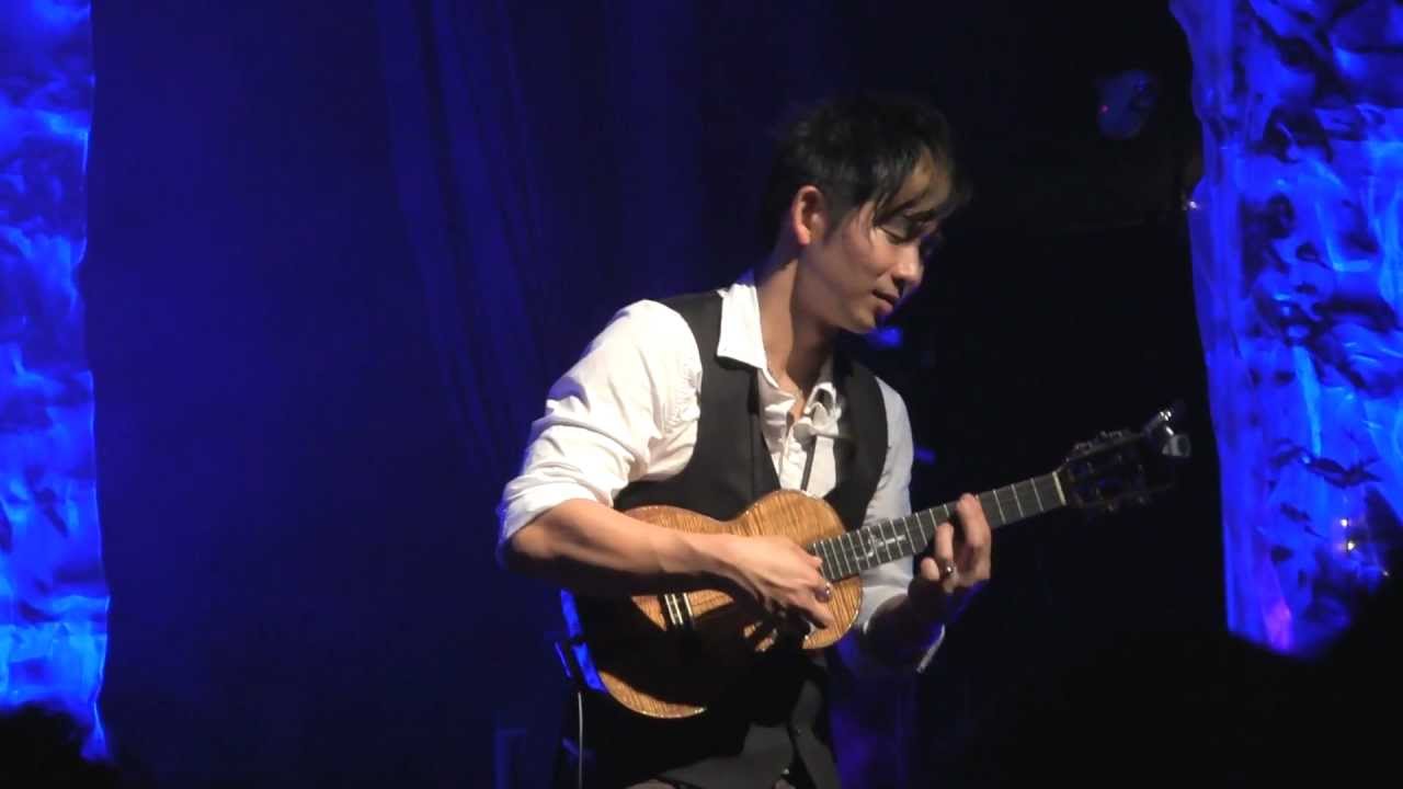 Jake Shimabukuro - A'Kaka Falls (Traditional Hawaiian). 2013/12/21.