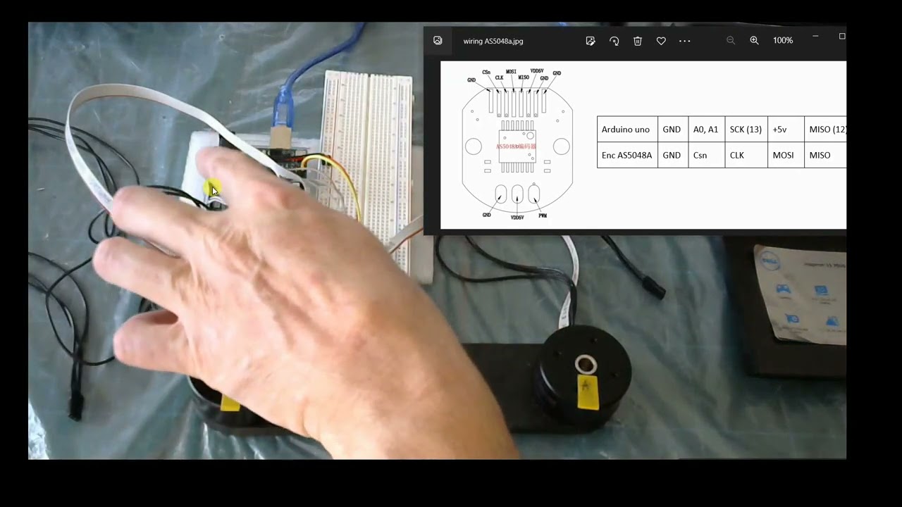 Two AS5048a magnetic encoders connections and functioning with Arduino UNO and SPI protocol