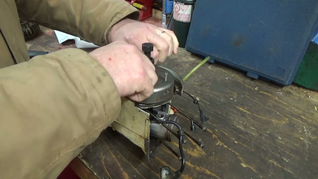 Finally the flywheel puller came for the STIHL 041AV Chainsaw