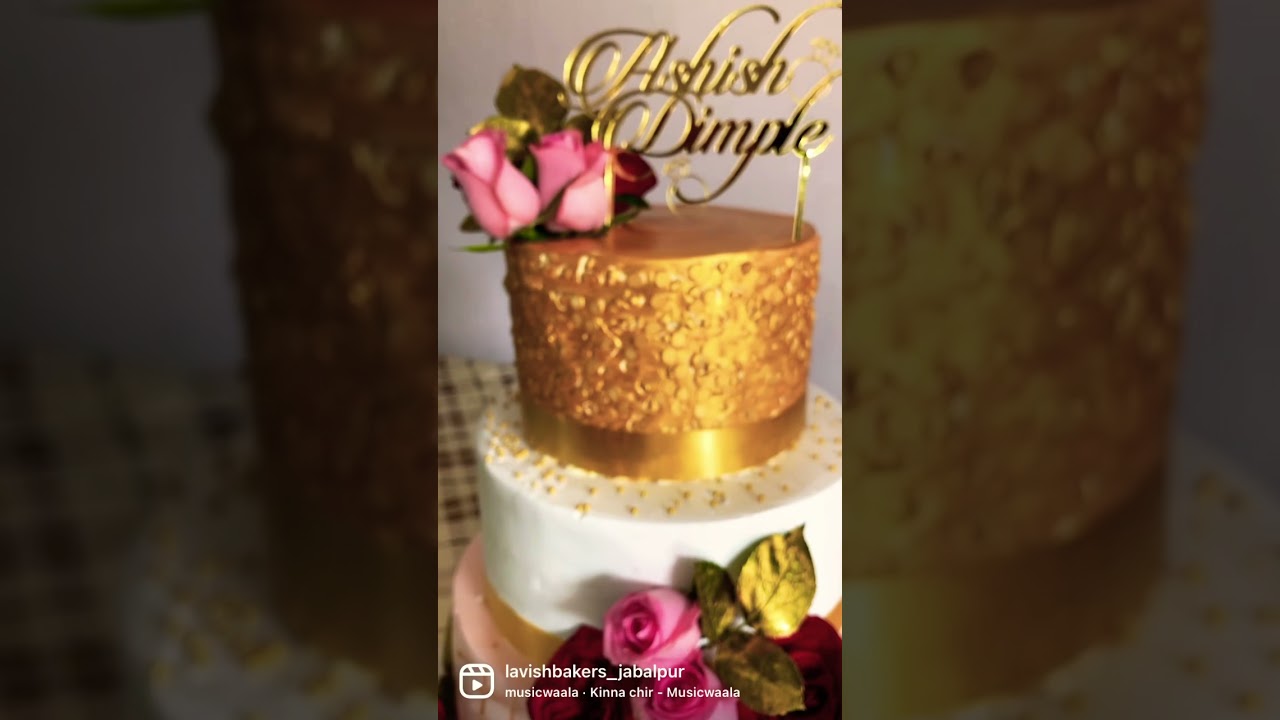 Amazing three tier wedding 👰 cake 🎂 