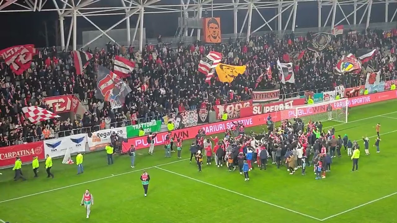 #ULTRAS PELUZA CATALIN HILDAN | BUCURIA VICTORIEI CU JUCATORII | DINAMO BUCURESTI - UTA ARAD