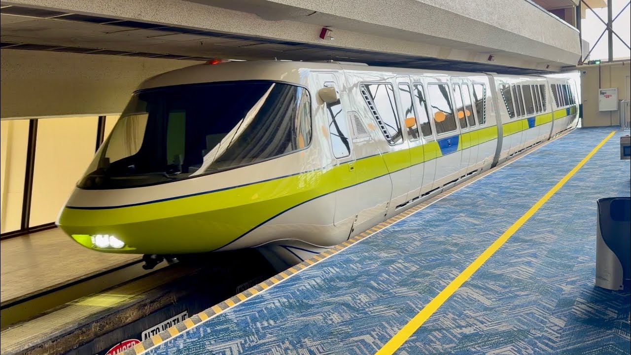 Walt Disney World Monorail 2026 Ride to Magic Kingdom from Disney's Contemporary Resort in 4K | WDW