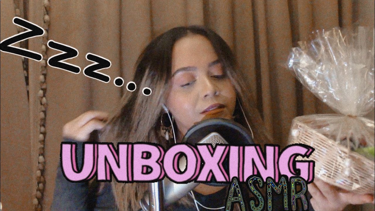 Arabic ASMR | Unboxing a gift 🎁 | اي اس ام ار جاتلي هدية