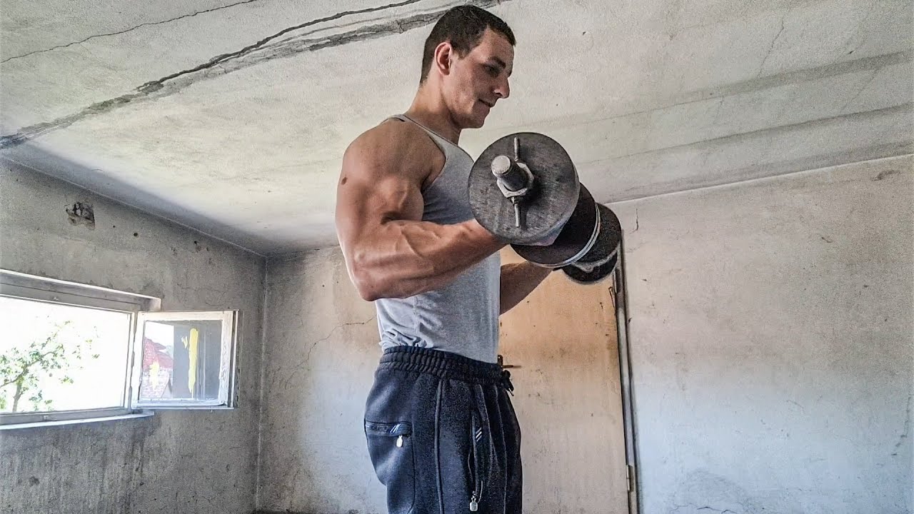SAM BICEPS NIE UROŚNIE SKUTECZNY SPOSOB NA WIELKI BICEPS - MLODYNINJA24