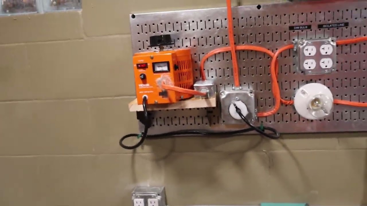 RECAPPED Dim Bulb Test on Crown XLS 802