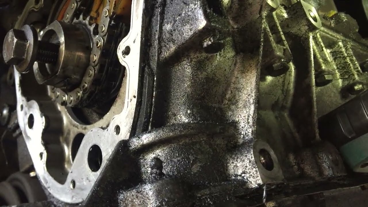 He comenzado a cambiar correa distribución FORD FOCUS TDCI 1.8 año 7.