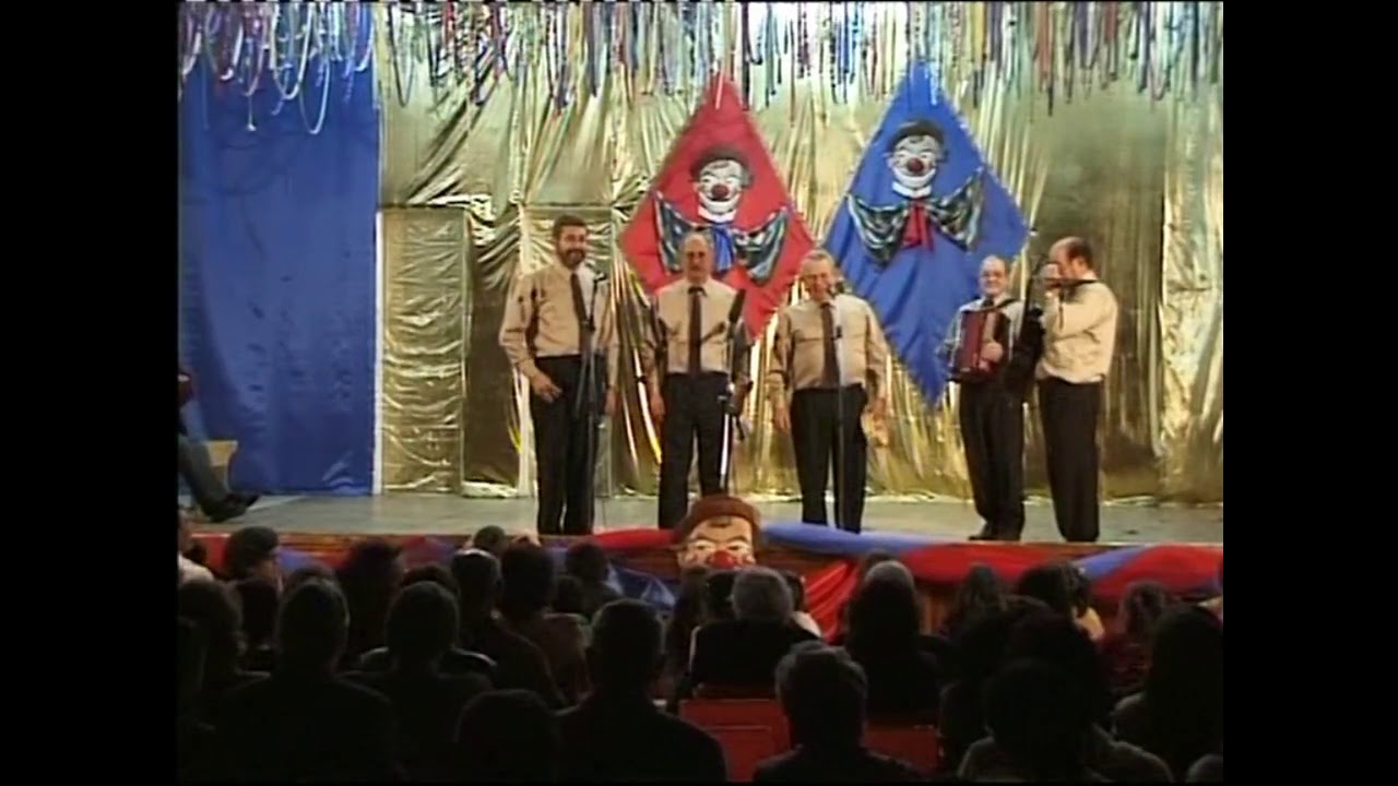 CARNAVAL 2004 - BAILINHO DO PORTO MARTINS - TRIBUNAL AMBULANTE