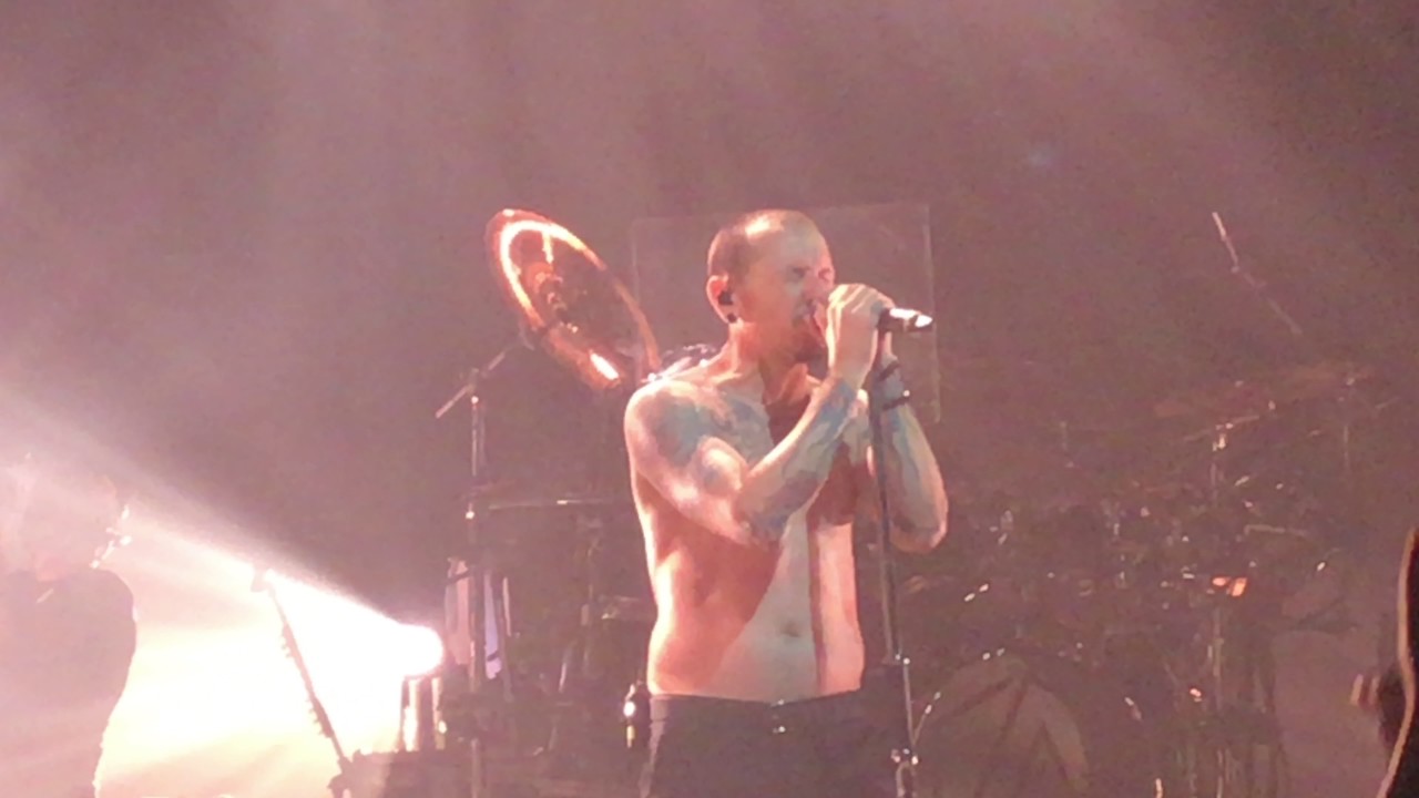 Linkin Park - Crawling - One More Light World Tour 2017 - 4K