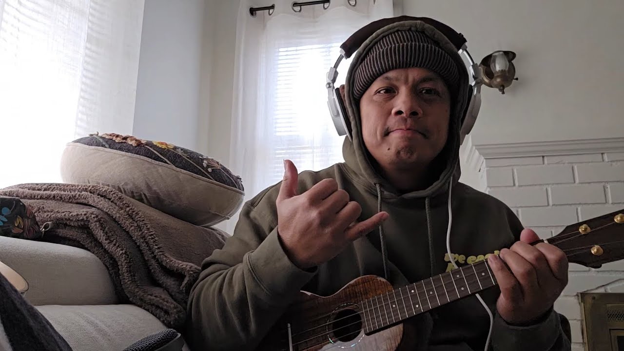 Ko'olau Long Neck Soprano Comparison - 'Oli and 'Alohi strings