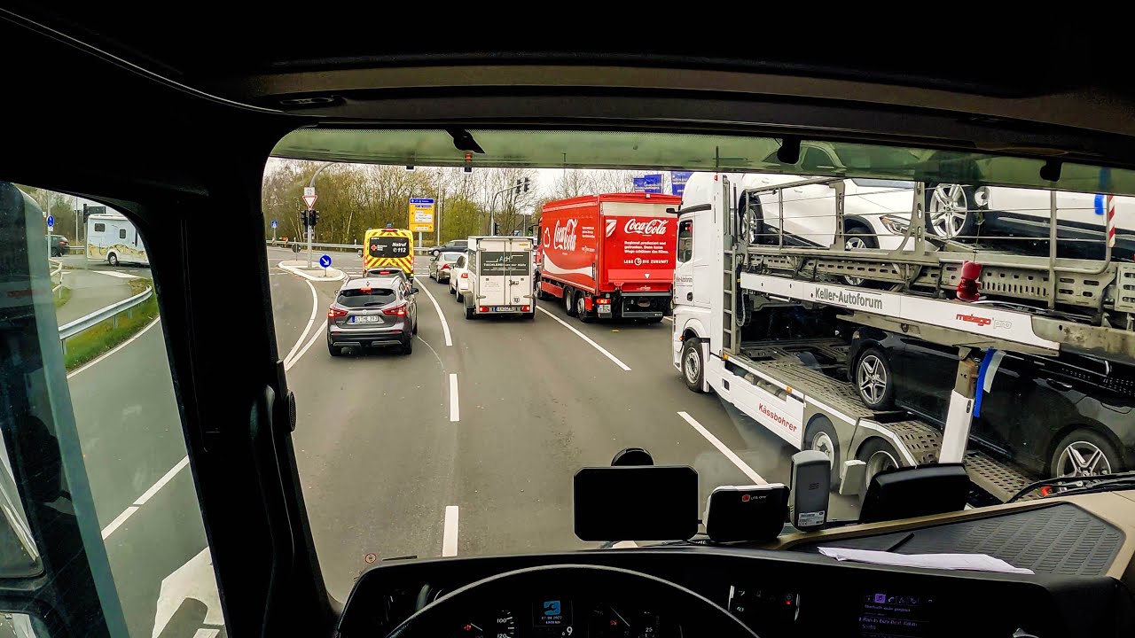 Driving to Bremen LKW Mercedes Service