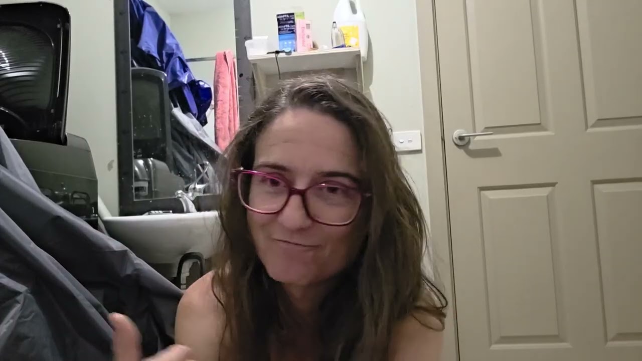 19th February 2026 | Quick video before a shower 🚿 😜 
